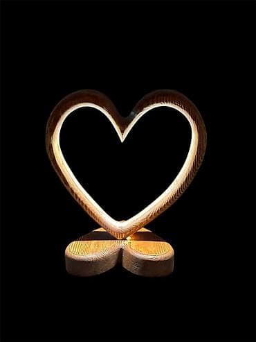 boks sekilleri: Taxta ürək formalı LED masa lampası - Material: təbii ağacdan — 3