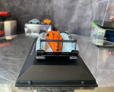 где можно продать марки: Коллекционная модель Aston Martin AMR-One #7 Gulf Team LeMans 2011 — 18