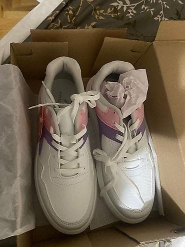 qadin krasofkalari: Məhsul: FLO – PROSPECS qadın krossovkaları Xüsusiyyətlər: - Rəng: ağ — 4