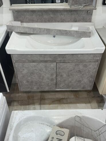 işlənmiş moydadır: Ağ rəngli keramika lavabo, boz rəngli, mərmər effekti ilə işlənmiş — 1