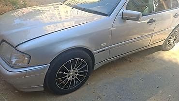 opel c: Mercedes-Benz C-Class: 1.8 l | 1998 il Sedan — 9