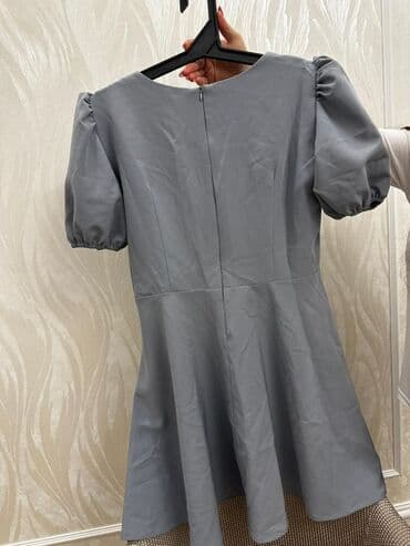 Женская обувь: Boz rəngli qadın paltarı - Model: qısa ətəkli, A-kəsim siluet - Yaxa — 2