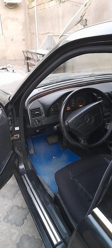 kia ceed baqaj: Mercedes-Benz C 200: 2 l | 1996 il Sedan — 5