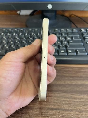 dubai iphone 13: IPhone SE, 64 GB, Qızılı, Barmaq izi — 4