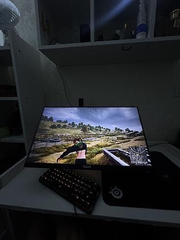 ASUS oyun monitoru - Ekran ölçüsü: təxminən 24 düym, incə çərçivəli