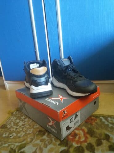 Səndəl və şəp-şüplər: FLO mağazasından alınmış Kinetix firmasının oğlan üçün 39 razmer haki — 2