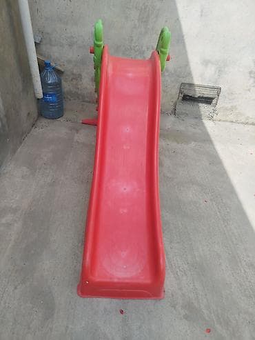 at oyuncaqlari: Uşaq üçün plastik slayd Ünvan Razin - Rəng: qırmızı slayd səthi — 1