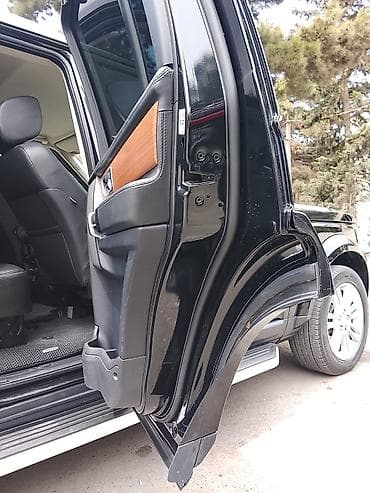 bmw e39 radiator: Land Rover Discovery: 3 l | 2013 il 190759 km Universal — 7