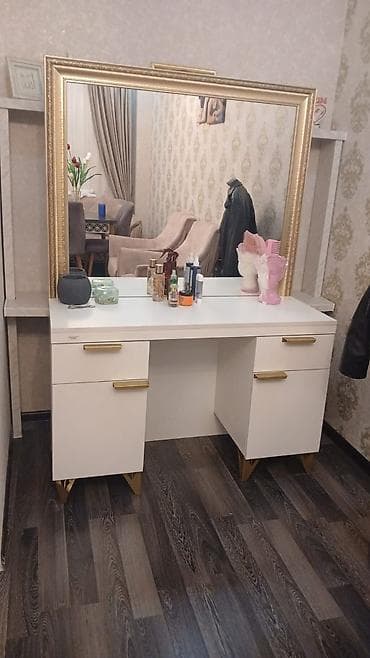 salon dest: Ağ rəngli makiyaj masası və iri güzgü dəsti - Stil: müasir-minimal — 1