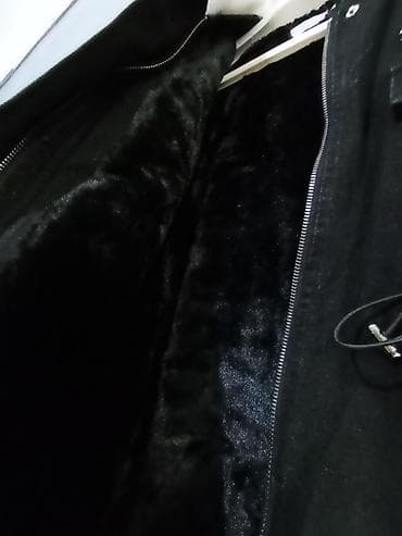 Kurtkalar: Qara qış parkası – XL ölçü - Rəng: qara - Yaxası: ağ, tüklü süni kürk — 2