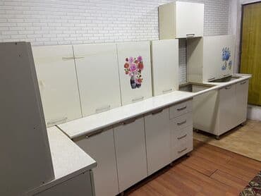 Мебель на заказ: Ağ rəngli künc mətbəx mebel dəsti - Üst və alt modullardan ibarət, L — 2