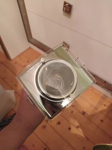 ucuz dam örtükləri: Metal korpuslu və şüşə panelli kvadrat formalı spot lampası. Tavana — 3