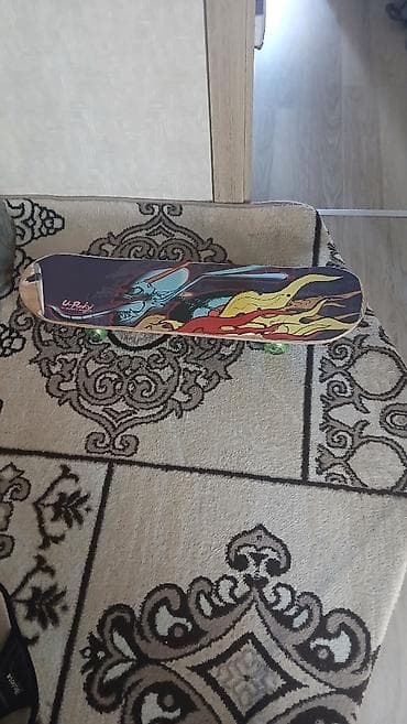Skateboard – U.Parky dizaynlı - Taxta gövdə, çoxqatlı laminasiya -
