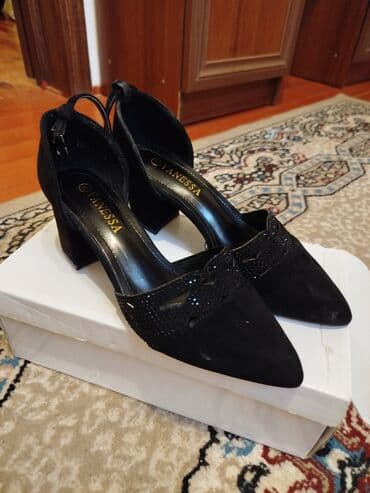 туфли новая не одевала не разу: Туфли, Bershka, Размер: 37, цвет - Черный, Новый — 2