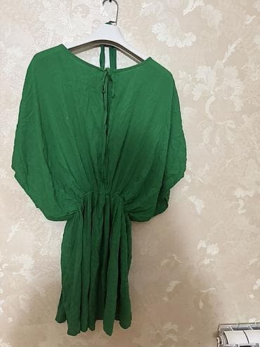 dres: Yaşıl rəngli qadın paltarı - Model: qısa, rahat kəsimli, bel hissəsi — 2