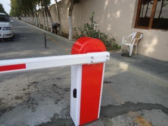 Konteynerlər: Şlaqbaumlar — 3