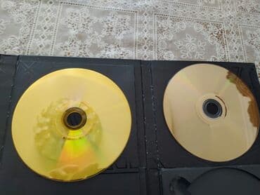 zeynep bastık baku: "Azərbaycan muğamı", 9 audio-vizual (qızılı rəng) disklərdən ibarət — 5