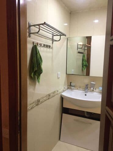 inşaatçılar kirayə: Yasamalda inşaatcilar metrosunun yaxinliqinda metbuat prospektində 10 — 25