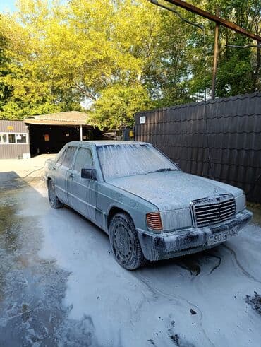 mini avtomobil: Mercedes-Benz 190: 2 l | 1991 il Universal — 4