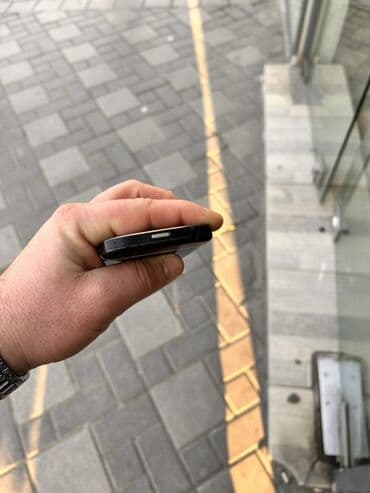 Видеоигры и приставки: Blackberry Q10, цвет - Черный, Кнопочный — 4