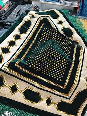qapi ustu asmalar: Xalça Namaz üçün — 2