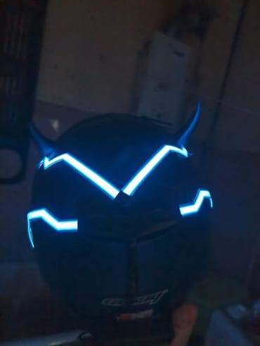 islenmis mator: LED işıqlı motosiklet dəbilqəsi – SWAY tam üzlü model - Korpus — 2