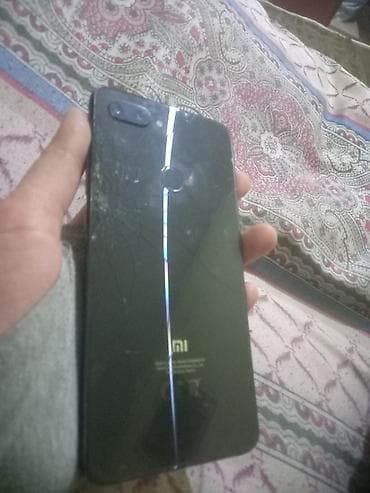Xiaomi Mi 8 Lite, 64 GB, rəng - Qara, 
 Qırıq