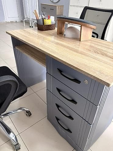 Düz masa, Siyirməli, Polkalı, Teksturalı laminat