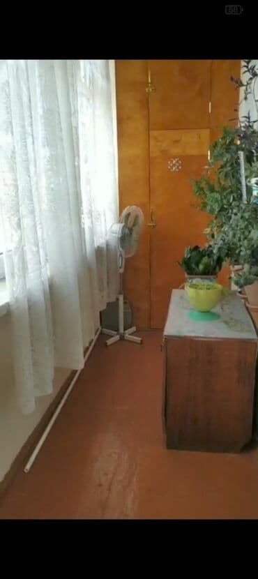 milyonerlər məhəlləsi: Kirayə üçün otaq təklifi - İşıqlı, geniş otaq: pəncərəli, yüksək — 5