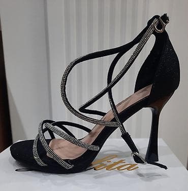 Basanoşka və səndəllər: Qadın üçün zərif yüksək daban sandal - Rəng: qara - Üst hissə — 3