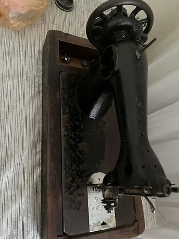 mebel antik: Antik mexaniki tikiş maşını - Korpus: döymə metal gövdə, qara rəngli — 6
