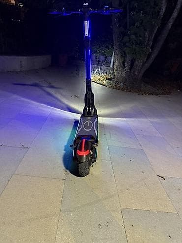 İşlənmiş Elektrik samokat 9", 751 - 1000 Vt, > 45 km/s — 2