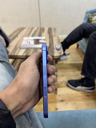 iphone 10: IPhone 16, Mavi, Face ID — 5