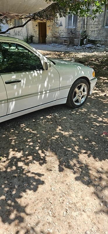 qizdirci: Mercedes-Benz 230: 2.3 l | 1999 il Sedan — 5