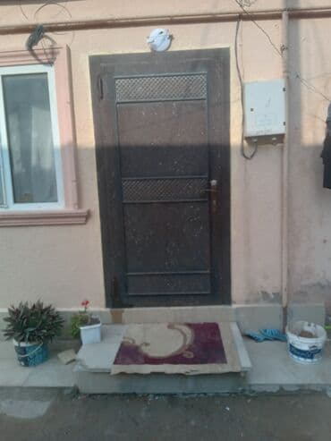 2 otaqlı həyət evi - Giriş: metal giriş qapısı, pilləkənli eyvan