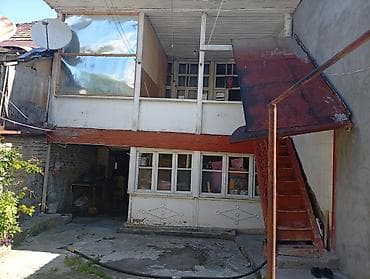 azadligda kiraye evler: Şəkidə həyət evi təcili satılır Qiymət 30.000 Mərkəzə — 3