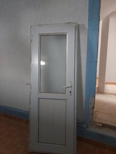 şuşe qapi: PVC giriş/qapı yarpağı və çərçivəsi - Material: ağ rəngli PVC profil — 4