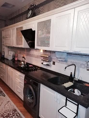 Mətbəx mebeli satılır 1200 m.Problemsizdi,səliqəli qalıb.uzərində