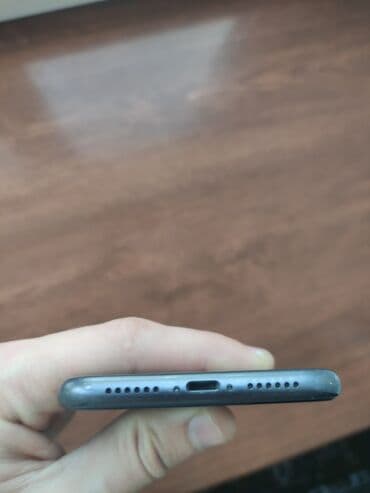 ZİL: IPhone 11, Qara, Face ID — 6