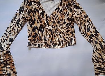 croplar: Leopar naxışlı, V-yaxalı və qolları volanlı crop köynək satılır. Hrç — 1
