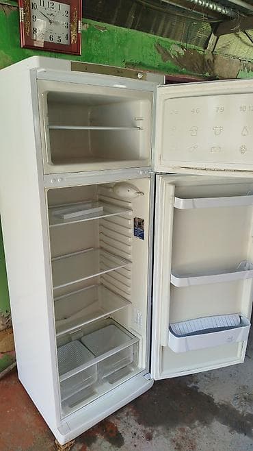 peçlər və kaminlər: 2 qapılı Indesit Soyuducu Satılır, rəng - Ağ — 2