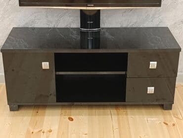 Düz TV altlığı, Polkalı