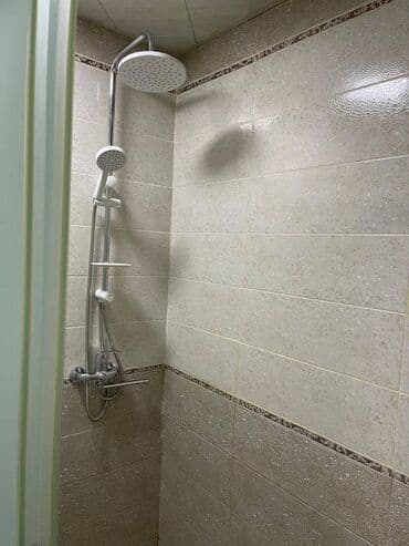 7 ci mikrorayon yeni tikili: Xətai Rayonu, Həzi Aslanov metrosunun yanında. 16 mərtəbəli binanın — 8