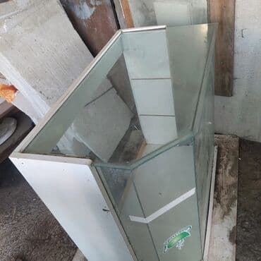 rəf vitrinləri: Şüşəli dolab vitrini, İşlənmiş — 4