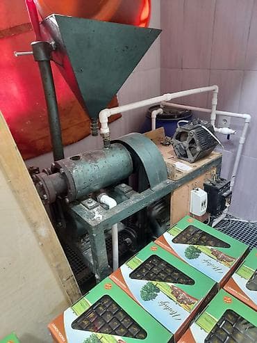 tank şekilleri: Fındıq-karamel draje istehsalı üçün avadanlıq komplekti Təsvir: - Tam — 4