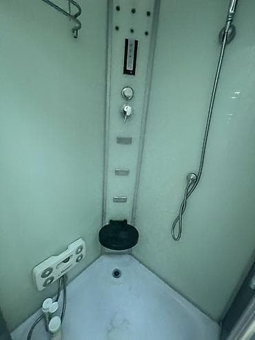 dus kabina satiram: Üstü qapalı kabina, Künc üçün — 2