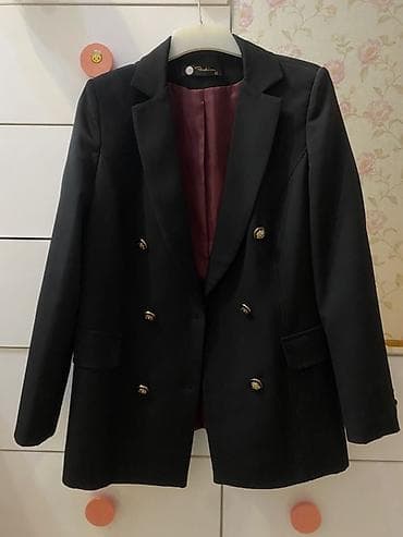 Женская одежда: Qadınlar üçün şık qara bleizer - Rəng: qara - Dizayn: ikiqat düyməli — 1