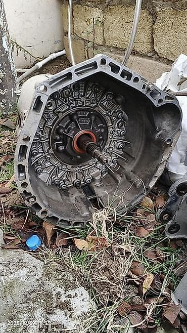 Mexaniki, Mercedes-Benz 210, 1996 il