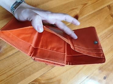 kosmetik canta: Pulqabı, İşlənmiş — 3