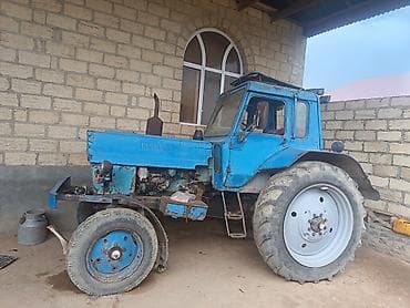 avtomobil təkəri: Mavi rəngli tək kabinəli traktor - Klassik MTZ/Belarus tipli arxa — 4